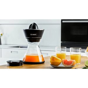 آب مرکبات گیری بوش مدل MCP72GPB در آشپزخانه