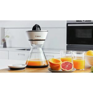 آب مرکبات گیری بوش مدل MCP72GPW در آشپزخانه
